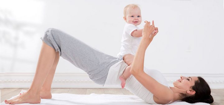 молодая мама с ребенком