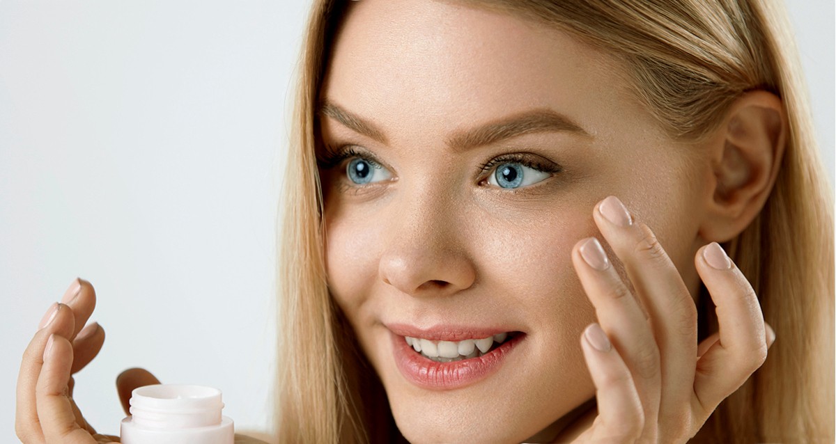 Красивое лицо без морщин