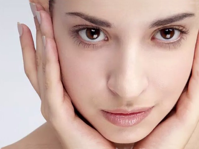 От чего зависит цвет лица