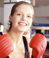 Девушка ы фитнес-центре