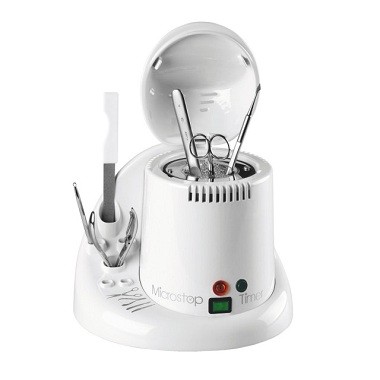 Обработка инструментов для маникюра