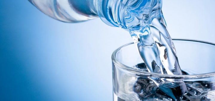 Умываться минеральной водой