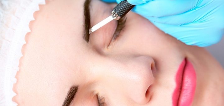 микроблейдинг бровей