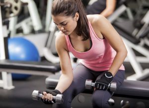 Упражнения с гантелями для рук